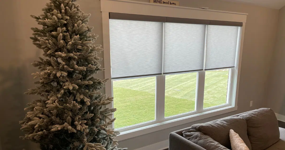 How to Troubleshoot Motorized Blinds and Shades Custom Glass Featured