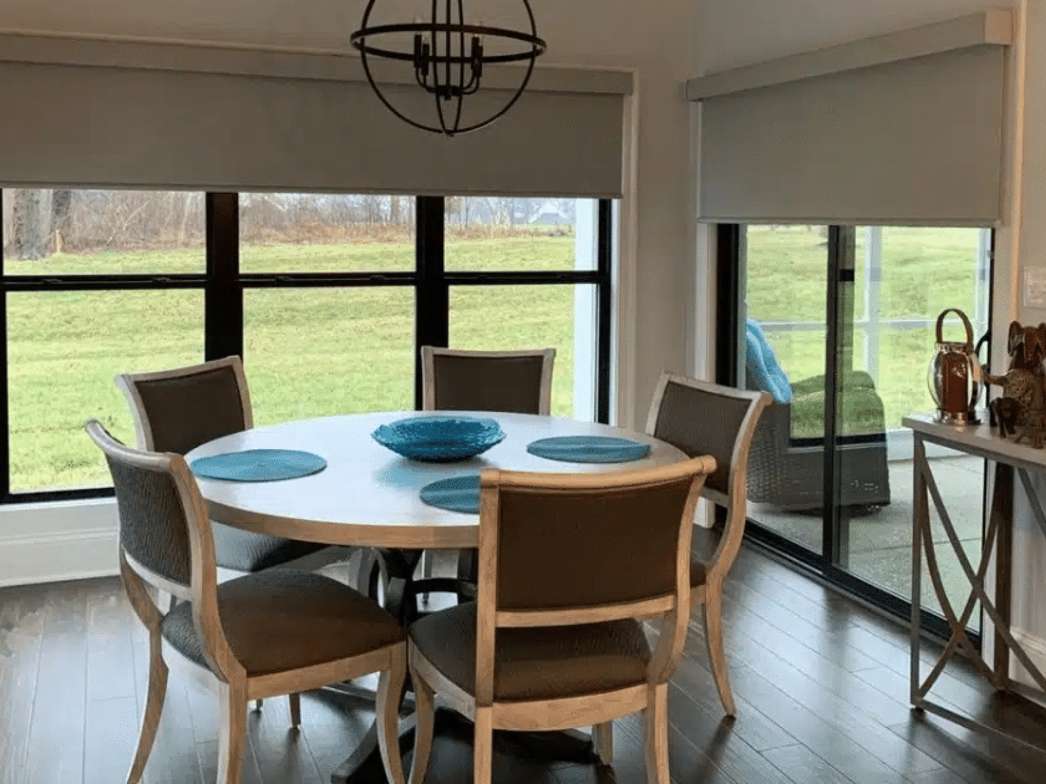 How to Design a Window Treatment Upgrade for Short Term Rentals and Airbnbs – Featured Image 1 1