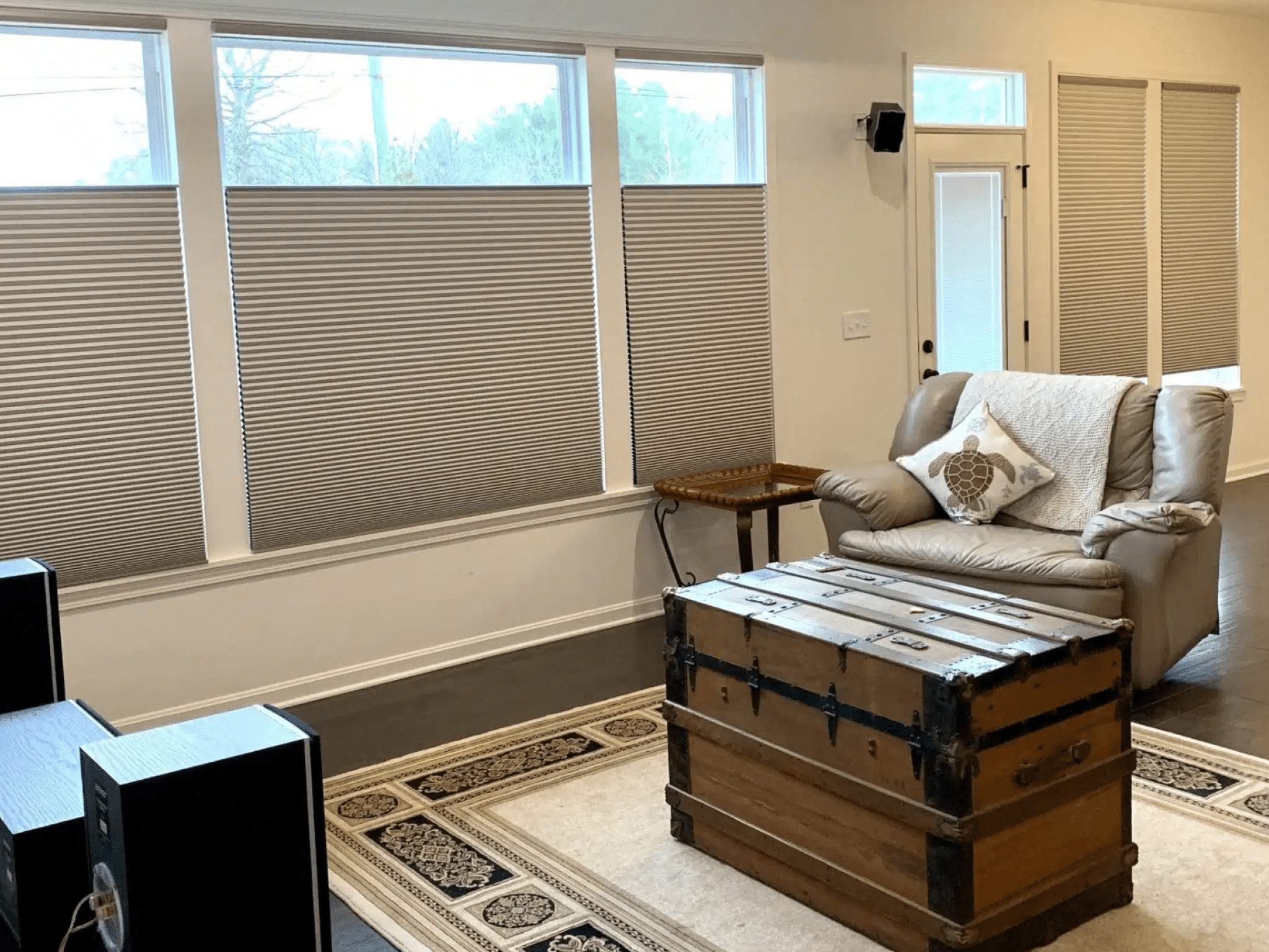 Window Treatments for Sound Reduction and Acoustic Comfort – Featured Image 1